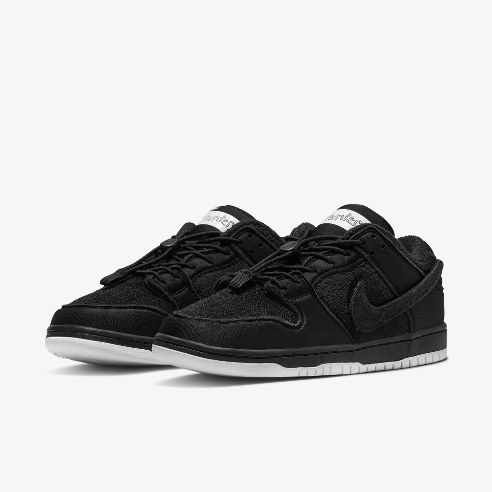 nike sb dunk low x gnarhunters black